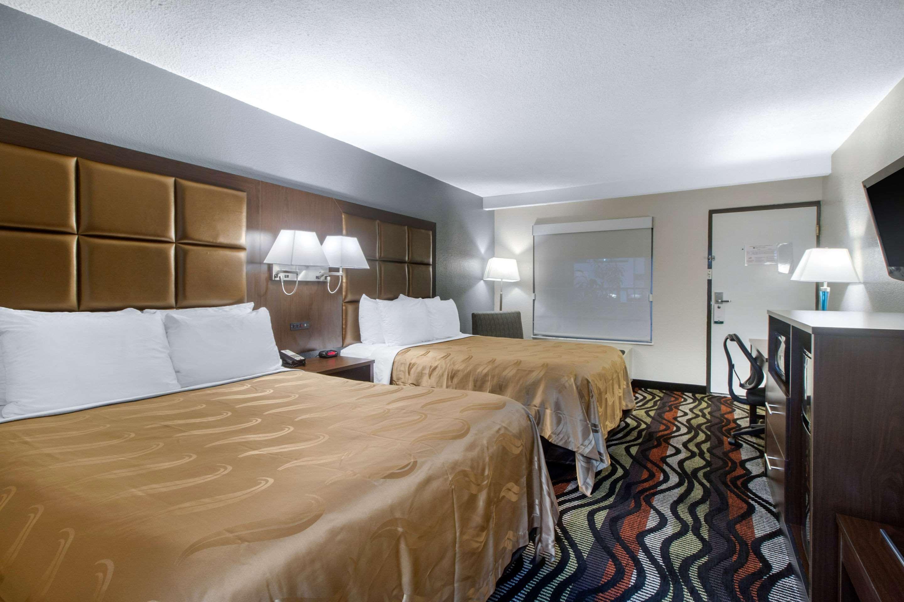Quality Inn קוקוויל מראה חיצוני תמונה