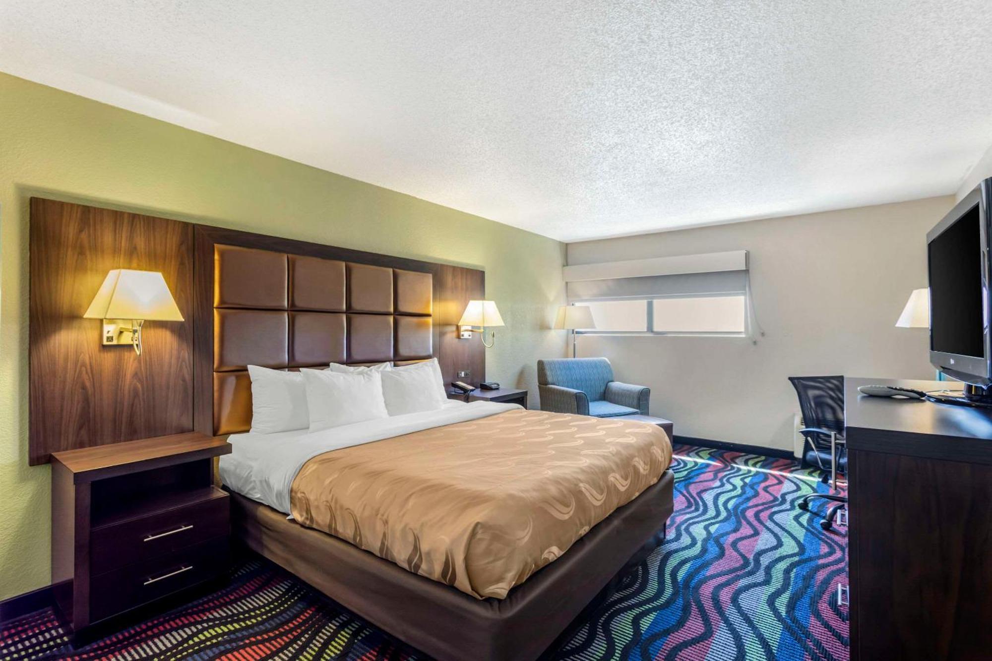 Quality Inn קוקוויל מראה חיצוני תמונה