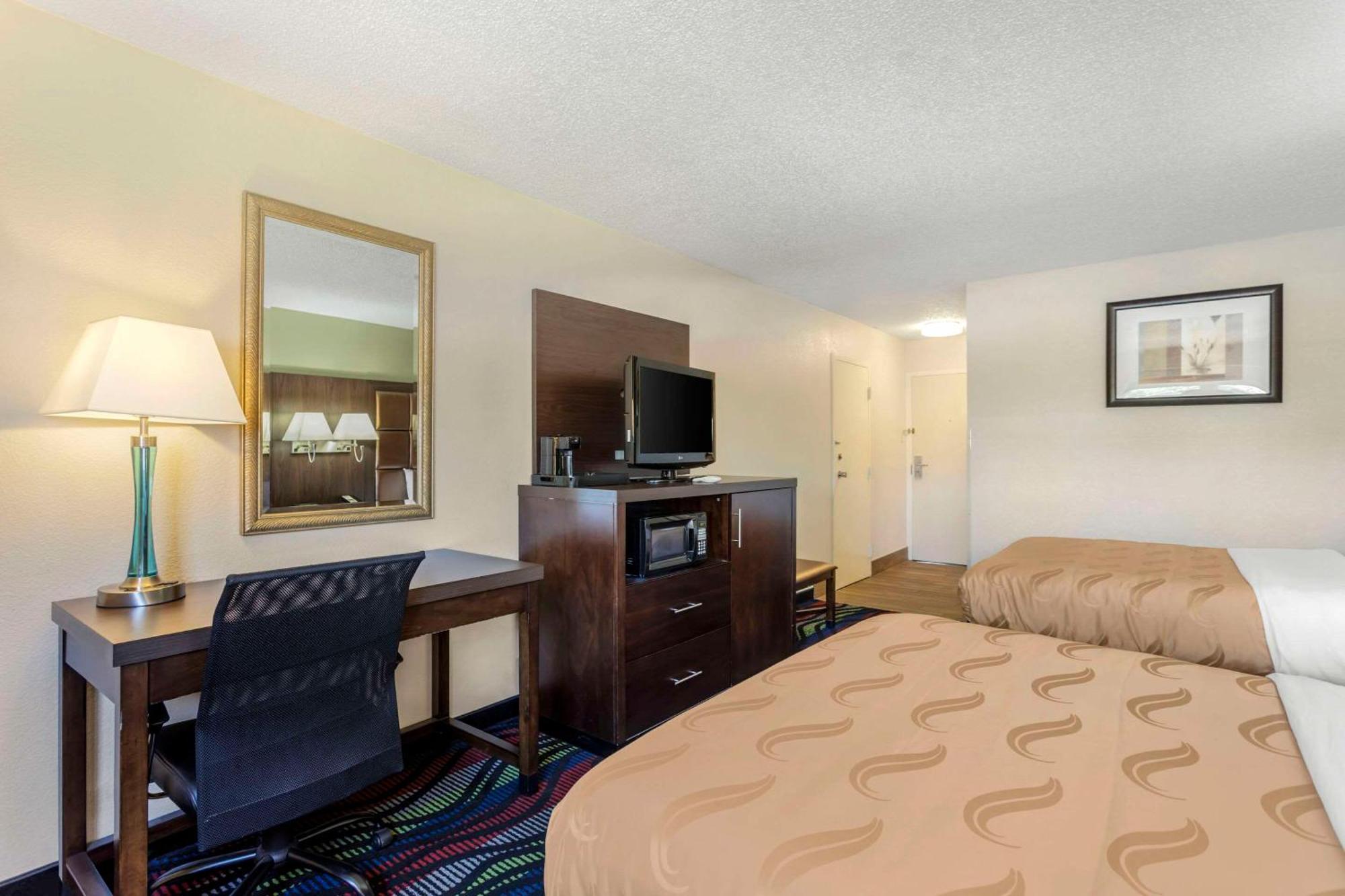 Quality Inn קוקוויל מראה חיצוני תמונה