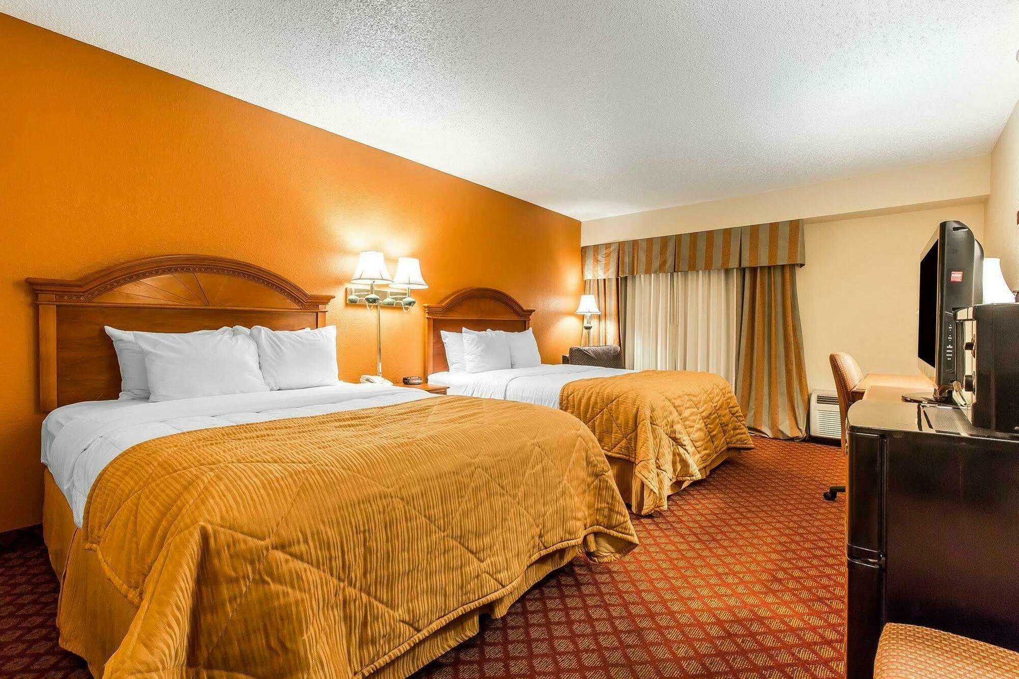 Quality Inn קוקוויל מראה חיצוני תמונה