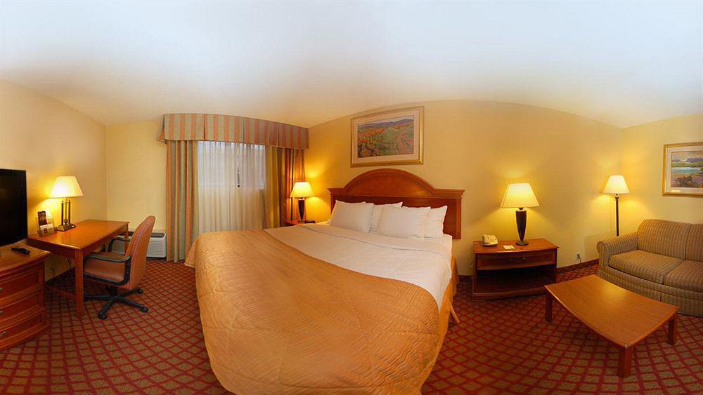 Quality Inn קוקוויל מראה חיצוני תמונה